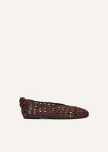 Load image into Gallery viewer, SS25 BALLET FLATS CROCHET BROWN
