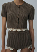 Load image into Gallery viewer, SS25 KNITWEAR 08 SHORTS BEIGE
