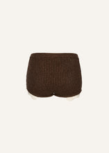 Load image into Gallery viewer, SS25 KNITWEAR 08 SHORTS BROWN
