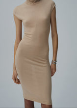 Load image into Gallery viewer, SS25 KNITWEAR 16 DRESS BEIGE
