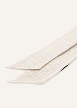Load image into Gallery viewer, SS25 SCARF 03 CREAM PRINT
